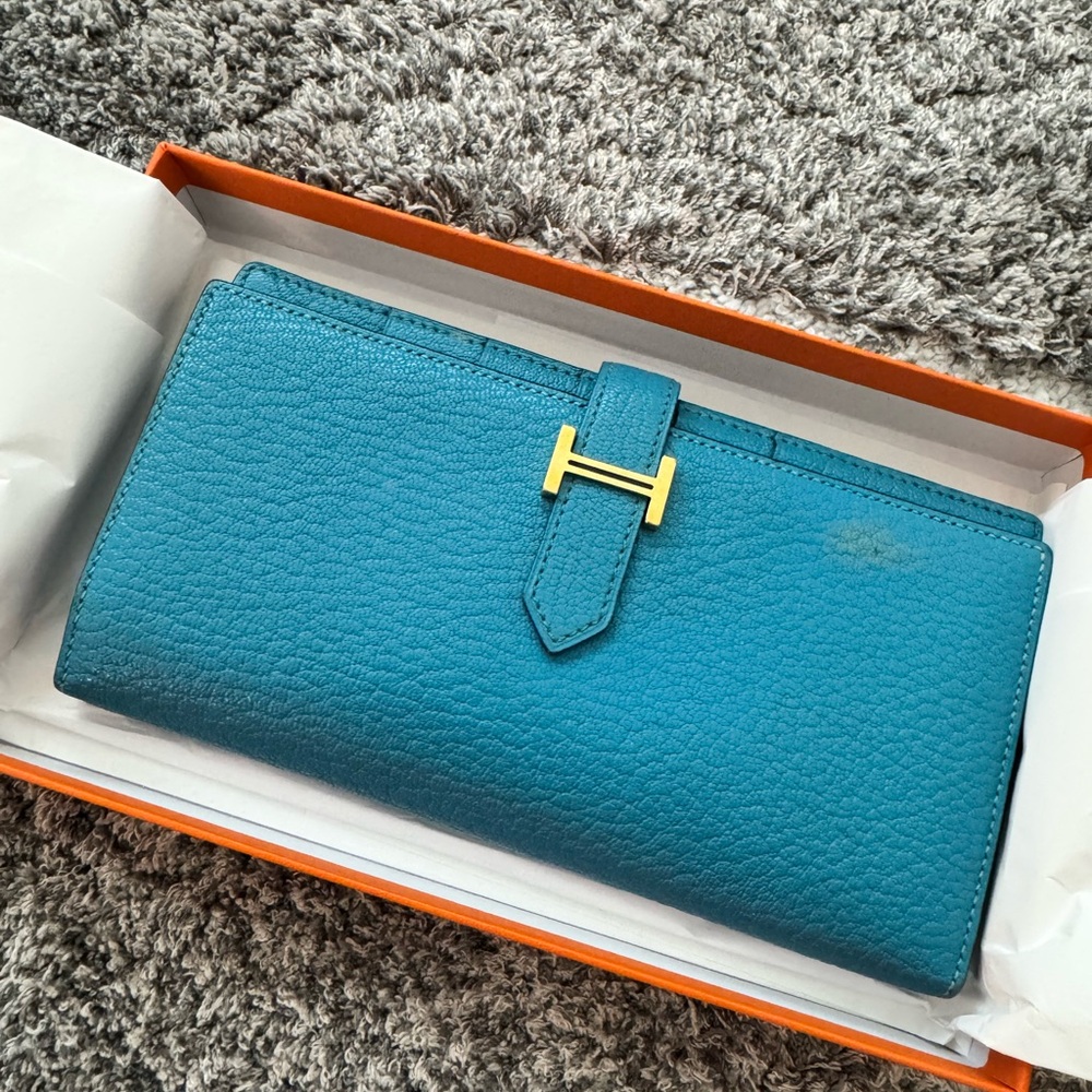 Hermes Bearn Wallet - used